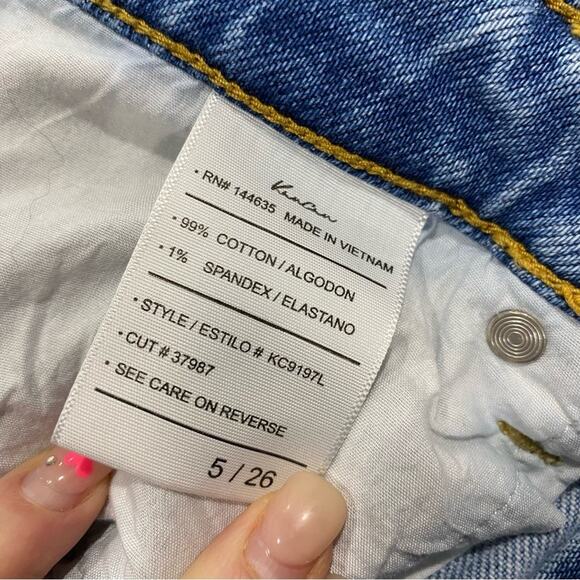 Kancan Lewisburg High Rise Mom Fit Cuffed Hem - Picture 12 of 12